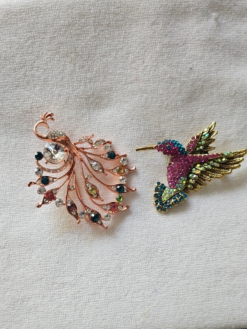 Crystal Peacock & Hummingbird Brooch Set - Multicolor